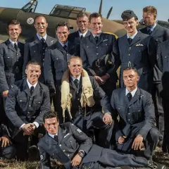 Ocena filmu Dywizjon 303: Krytyczna analiza patriotycznej produkcji