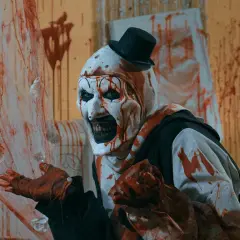 Najlepsze horrory o klaunach: przerażające filmy, które cię zszokują