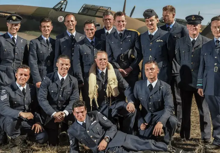 Ocena filmu Dywizjon 303: Krytyczna analiza patriotycznej produkcji