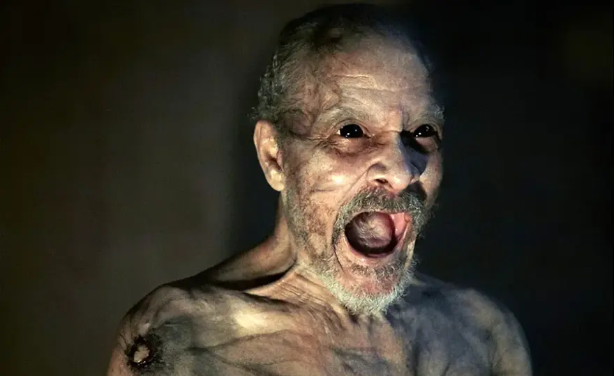 To przychodzi po zmroku - mroczny thriller o przetrwaniu i strachu